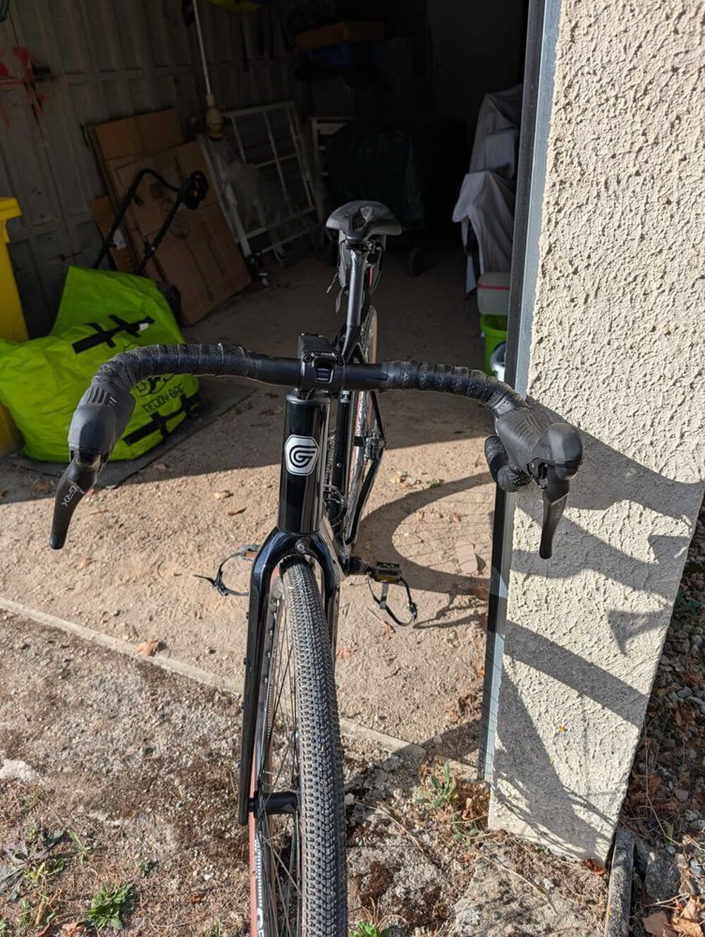 Gravel comme neuf Alpina carbone achet&eacute; neuf 2700 euros Vélos