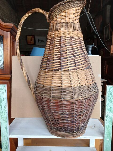 corbeille / broc / porte-parapluie osier 23 Vendeuvre-du-Poitou (86)