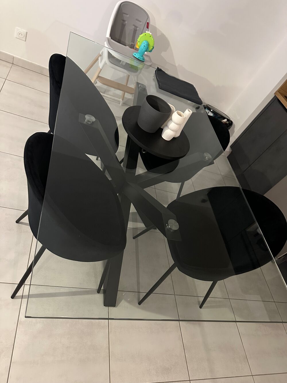 Lot 4 chaises en velours Meubles