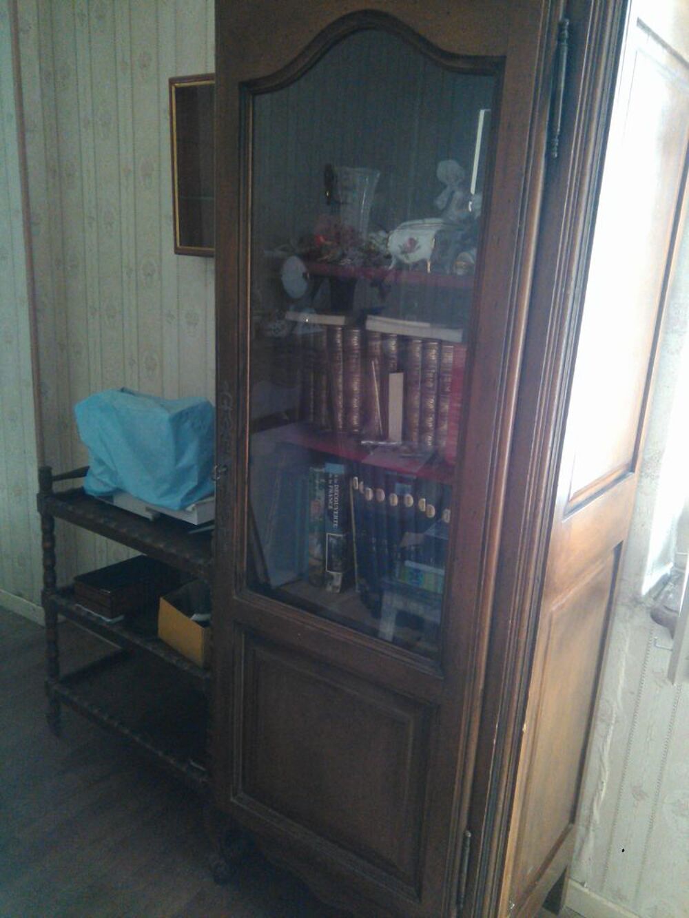bonneti&egrave;re ancienne Meubles