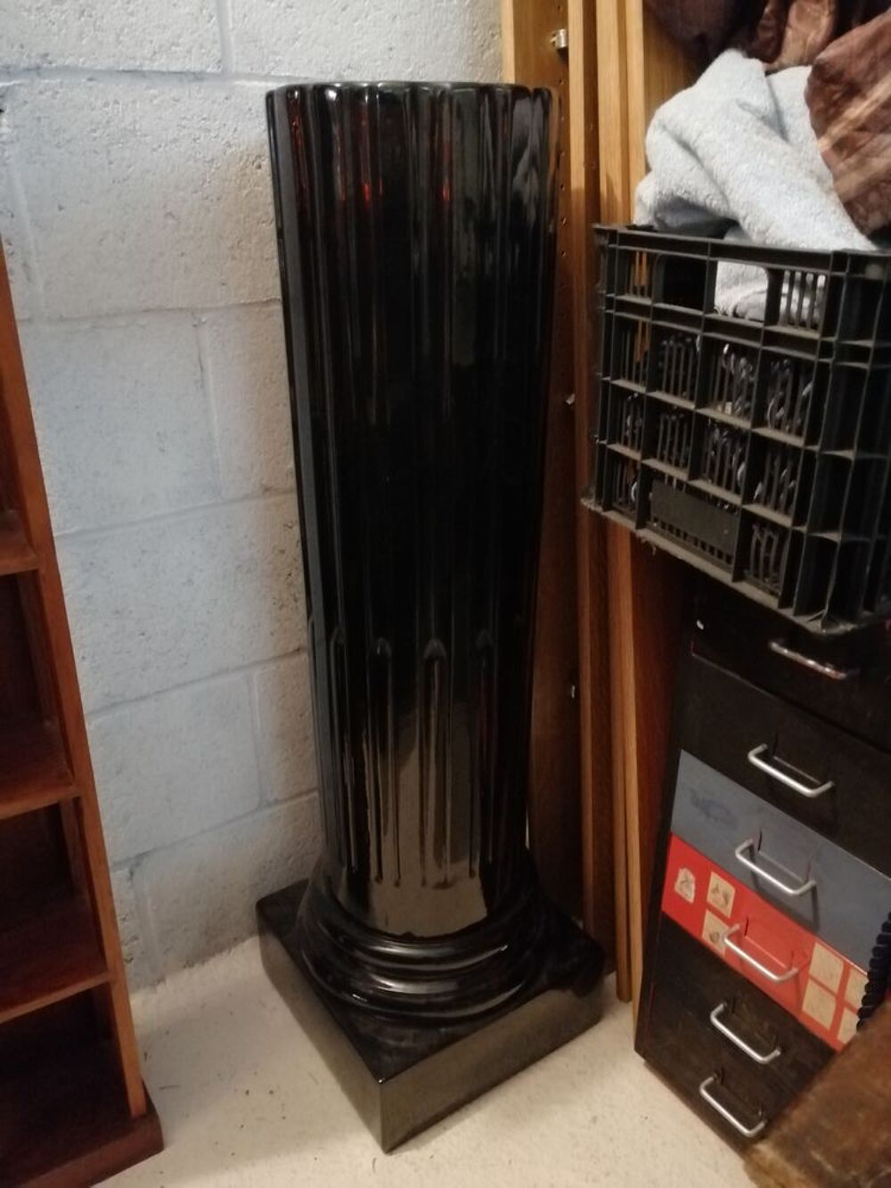 Colonne grecque noire en pl&acirc;tre Meubles