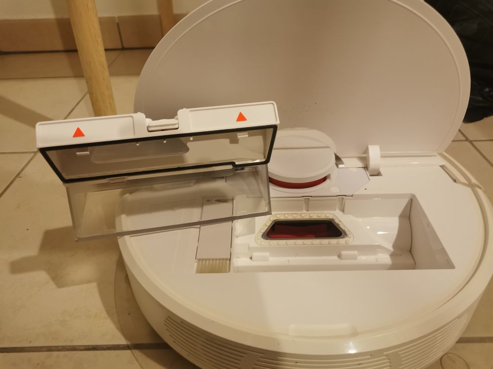 Robot Aspirateur laveur Electrom�nager