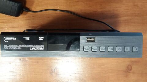 D�codeur satellite Freesat TSF8600HDU 50 Tremblay-en-France (93)
