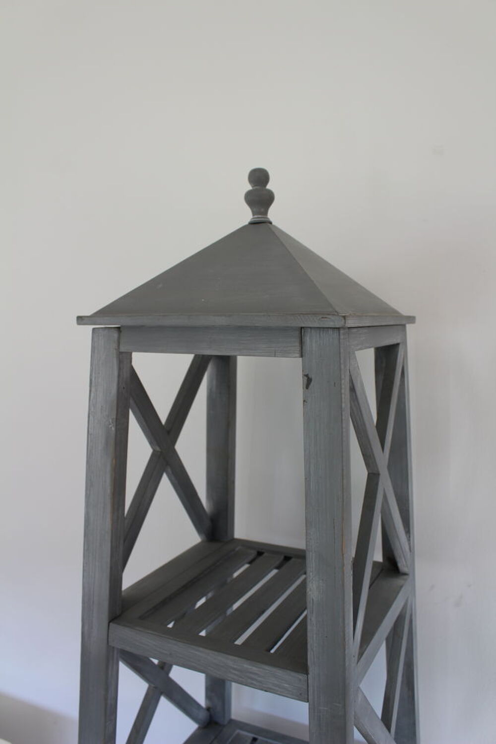 Belle etagere pyramidale bois veritable lub&eacute;ron Meubles