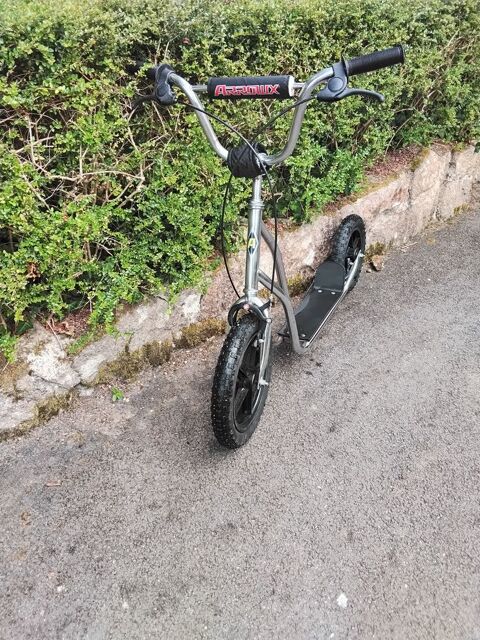 Trottinette sportive non électrique Pont-l'Abbé (29)