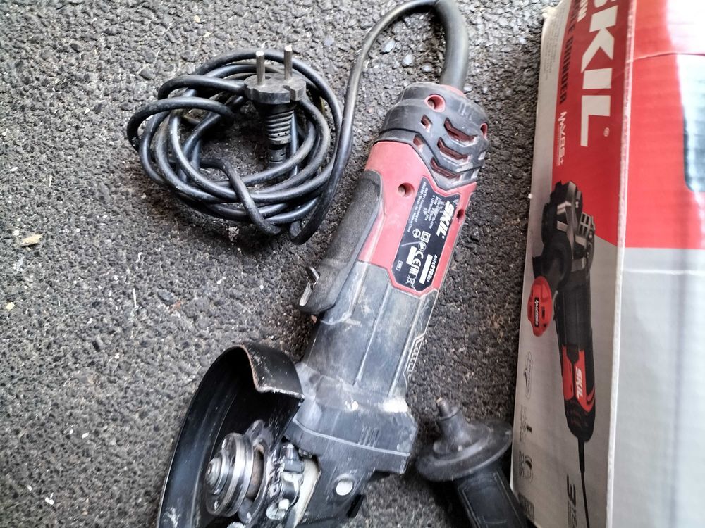 Meuleuse &eacute;lectrique. Bricolage