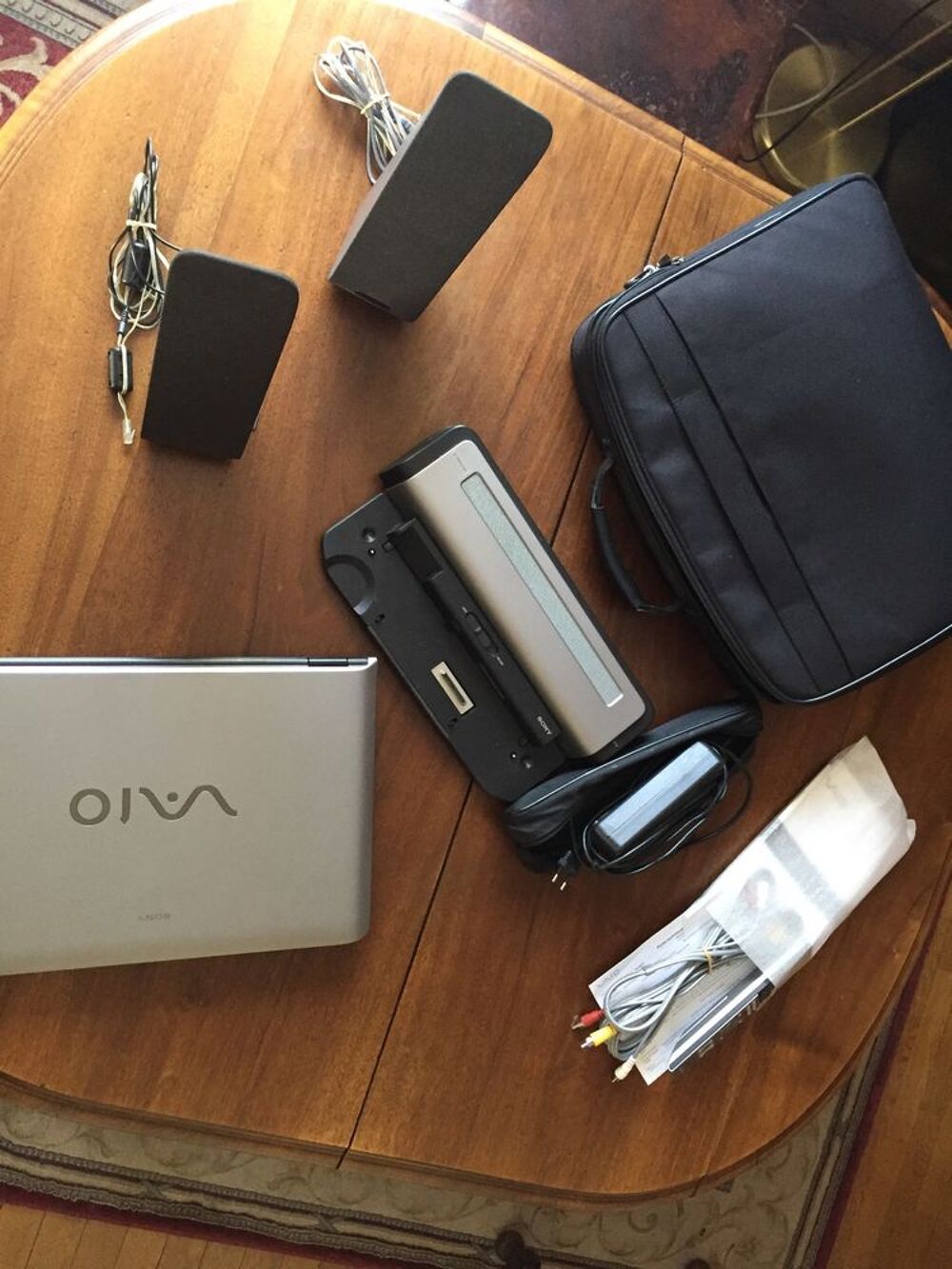 ordinateur portable Sony Vaio et son &eacute;quipement Matériel informatique