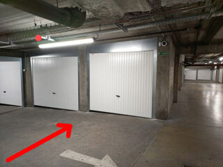  Parking / Garage � louer 15 m� Le pradet