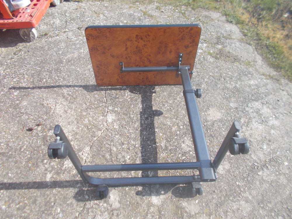  table de malade pliante faire prix Meubles