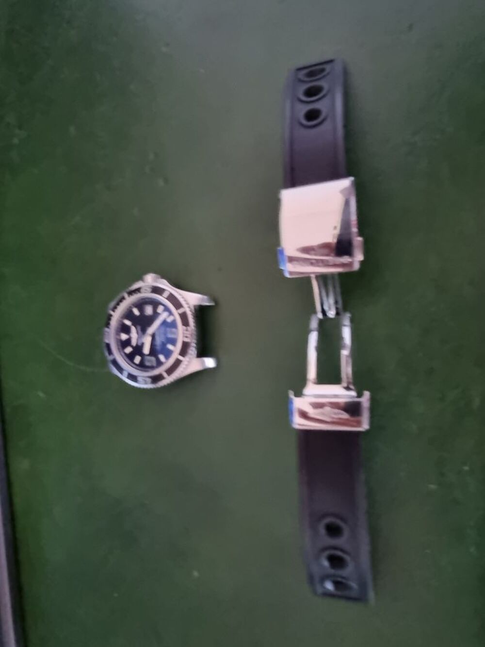 BREITLING SUPEROCEAN A17391 44mm n&deg; s&eacute;rie 13821423 Bijoux et montres