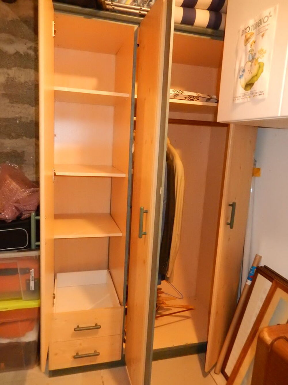 ARMOIRE
Meubles