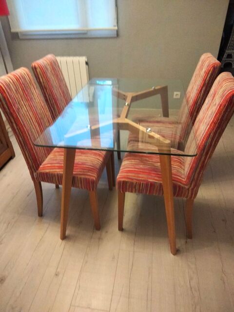 ensemble table en verre pieds en bois + 4 chaises 200 Tassin-la-Demi-Lune (69)