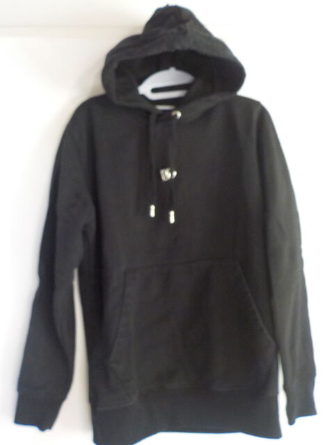 SWEAT FEMME NOIR AVEC CAPUCHE SIGLE DG 10 Bubry (56)