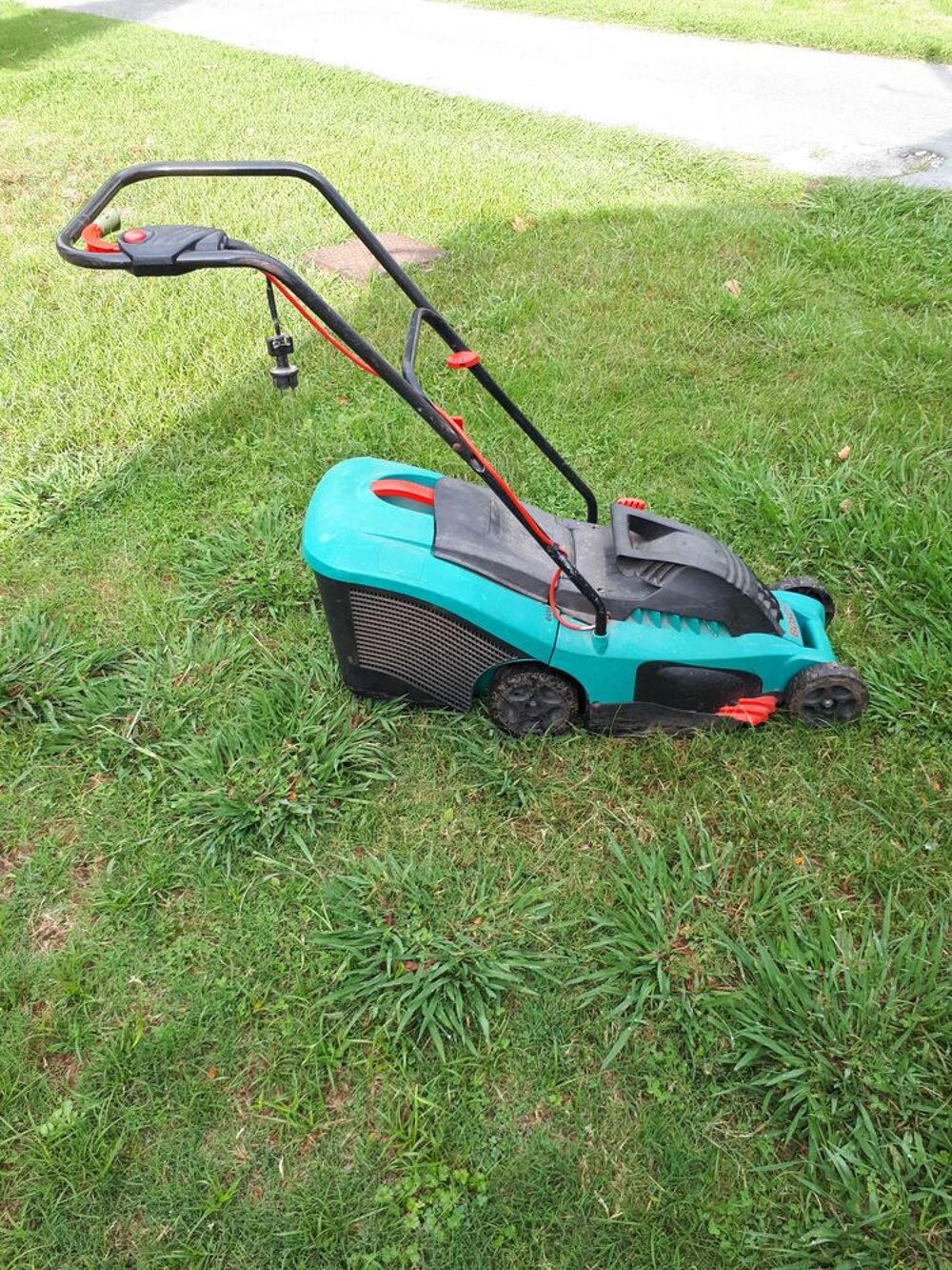 tondeuse a gazon filaire Jardin