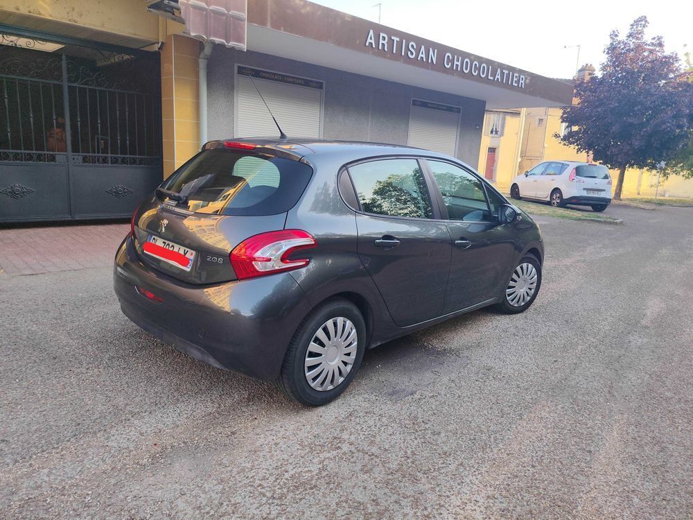 208 1.2 e-VTi 82ch BMP5 Active 2014 occasion 10000 Troyes