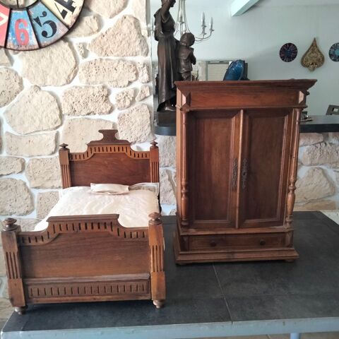 Chambre ancienne en bois pour poupe 160 Gignac-la-Nerthe (13)