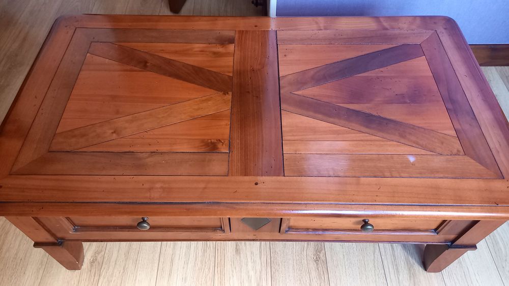 Table basse en merisier Meubles