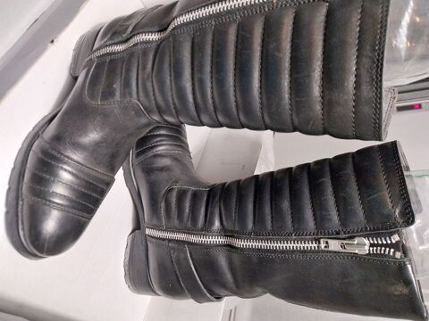 BOTTES MOTO NEUVE 60 Lisses (91)