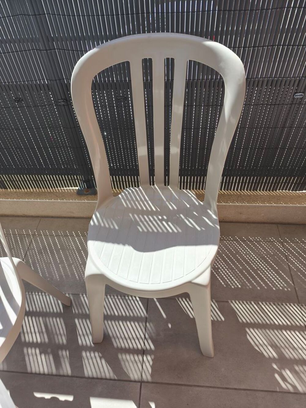 Table de jardin Grosfillex avec 8 chaises Jardin