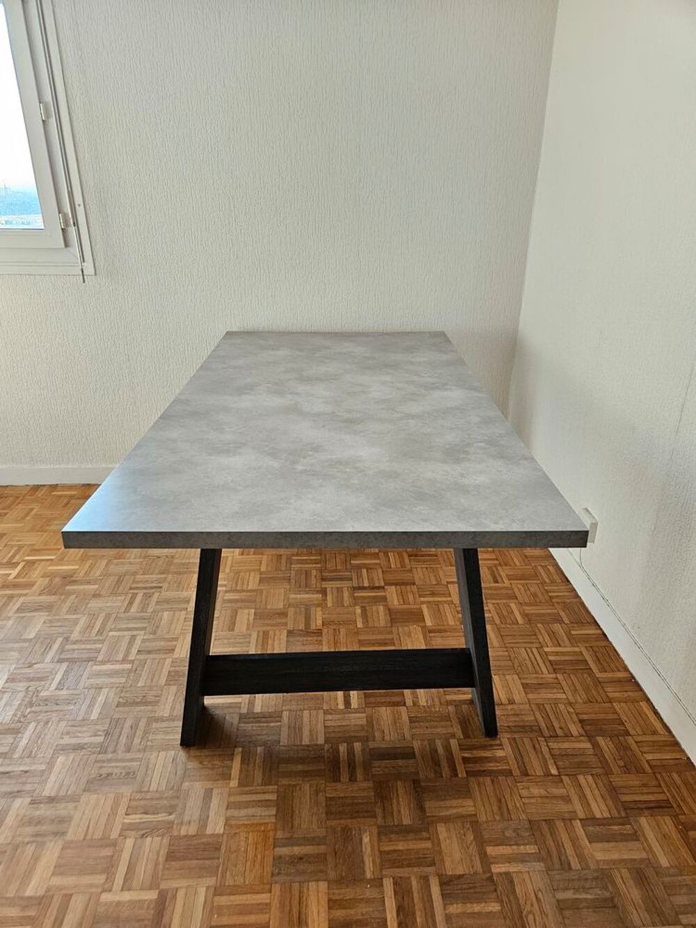 Table &agrave; manger 185x100 cm grise Meubles