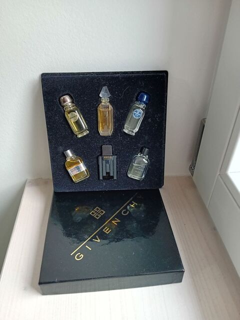 Collection miniatures de parfums 15 Bergheim (68)