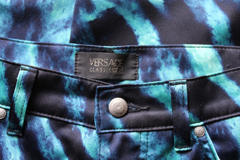Pantalon z&egrave;bre bleu VERSACE T.29 IT
soit 36/38 max Vêtements