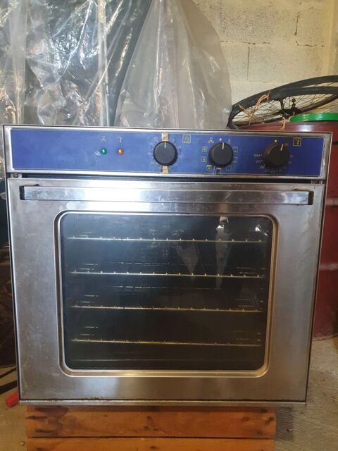 FOUR PROFESSIONNEL MARQUE METRO 200 Bagnols-sur-C�ze (30)