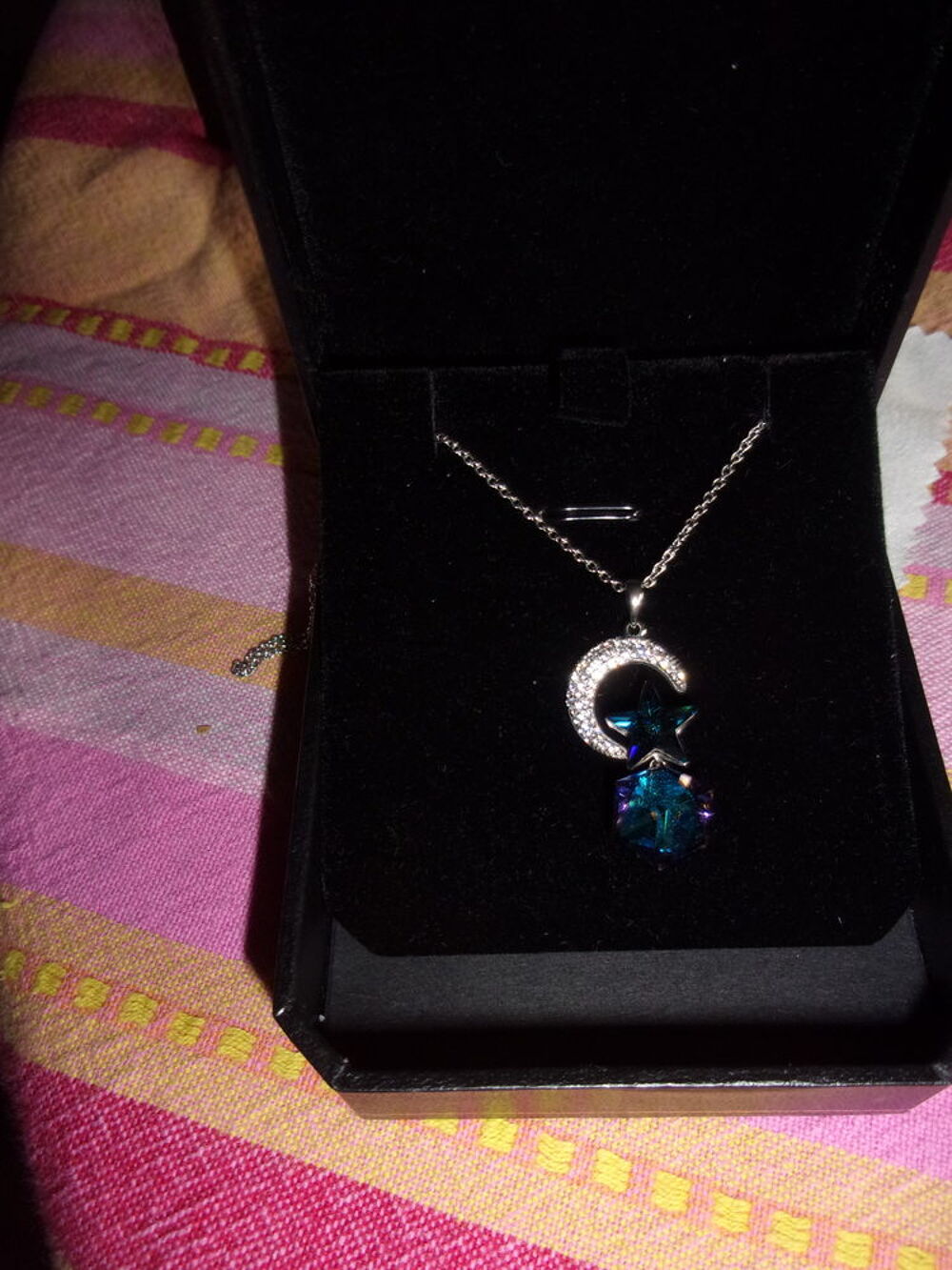 pendentif Bijoux et montres