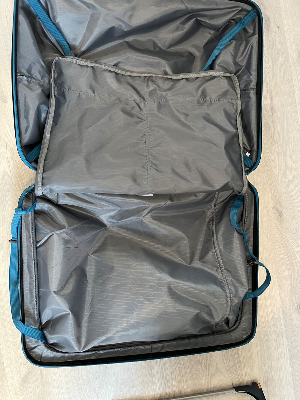 American Tourister Bon Air Spinner Valise 75cm 91L Blue Maroquinerie
