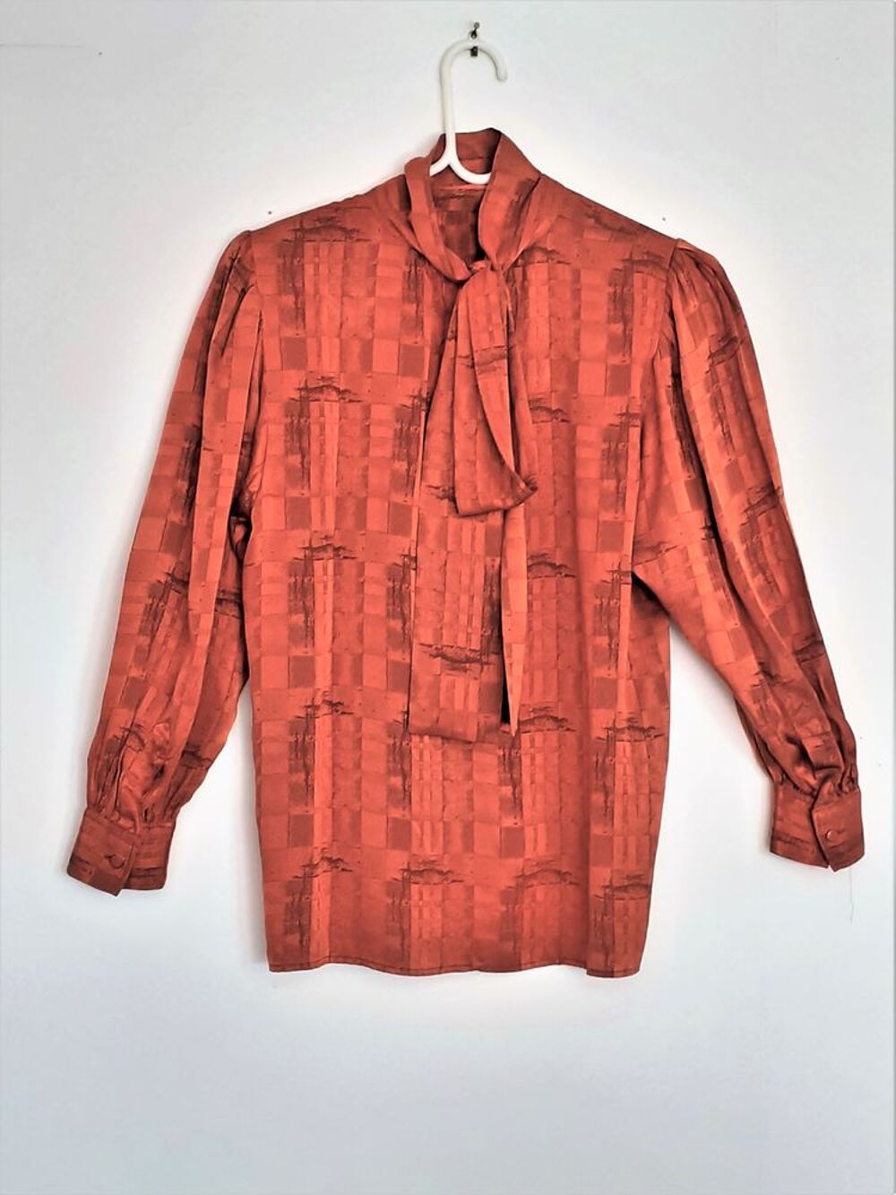 Chemisier soie naturelle marque Yves Saint Laurent Vêtements