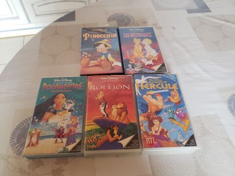 Cassette VHS Disney 30 Saint-Hilaire-de-Villefranche (17)