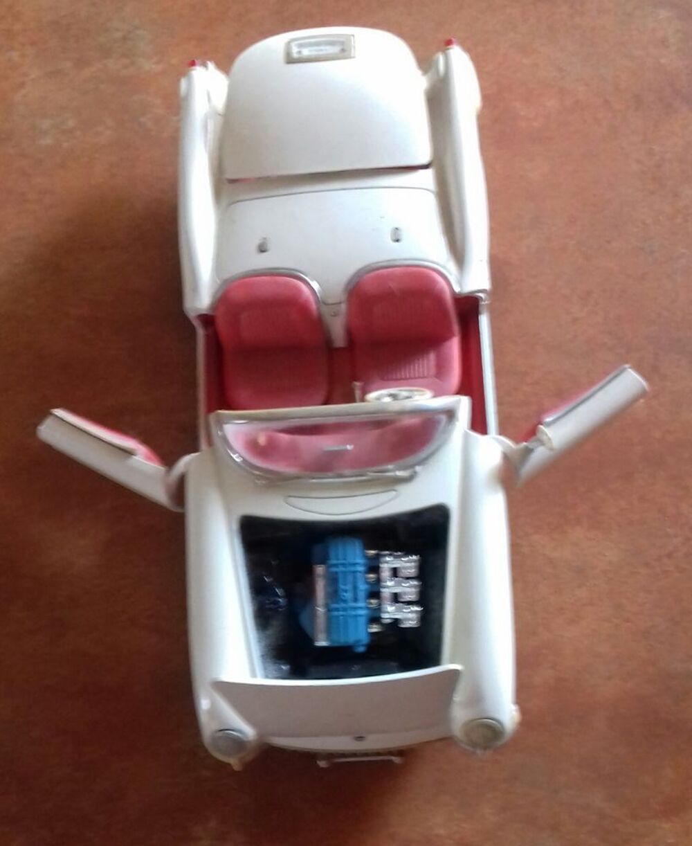 "GRANDE" MINIATURE CORVETTE CHEVROLET MIRA 