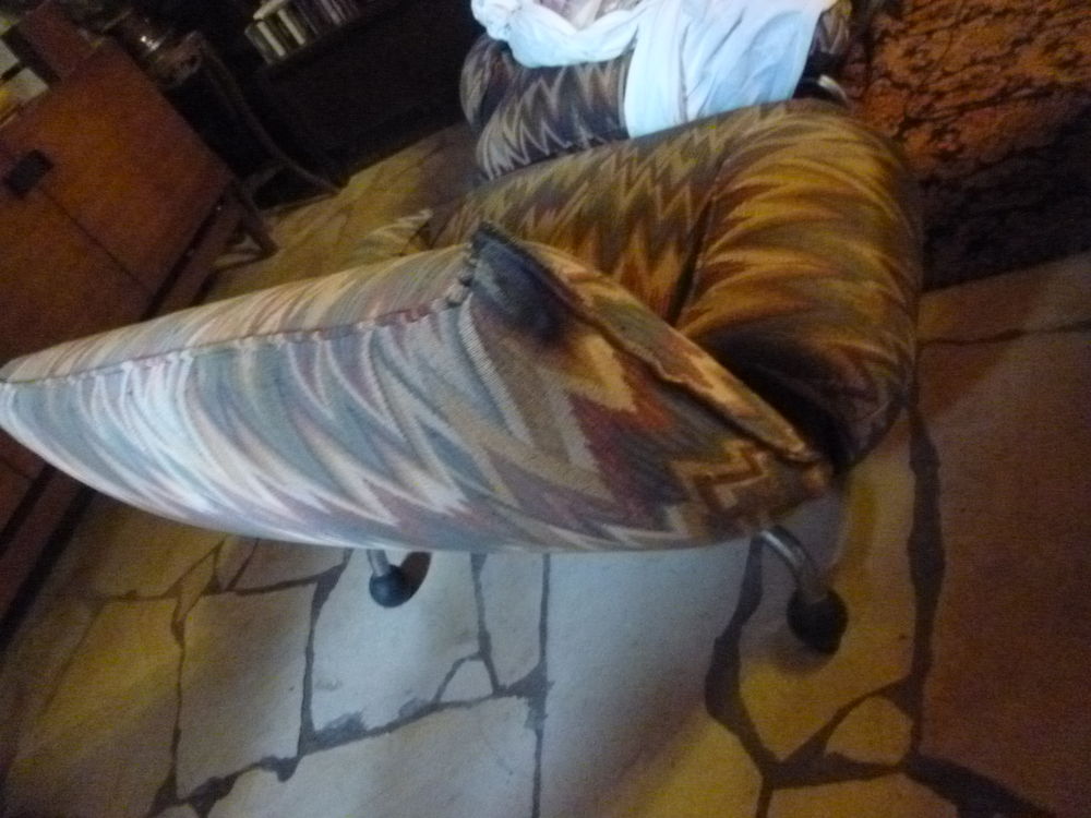 fauteuil "Steiner" ann&eacute;es 70. Meubles