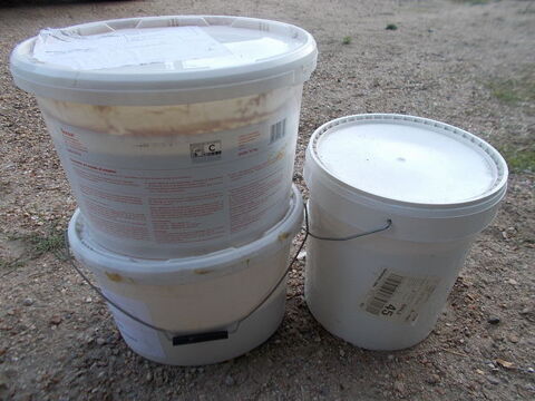 deux pot colle 15 et 12 kg pour rev�tement souple faire prix 150 Saran (45)