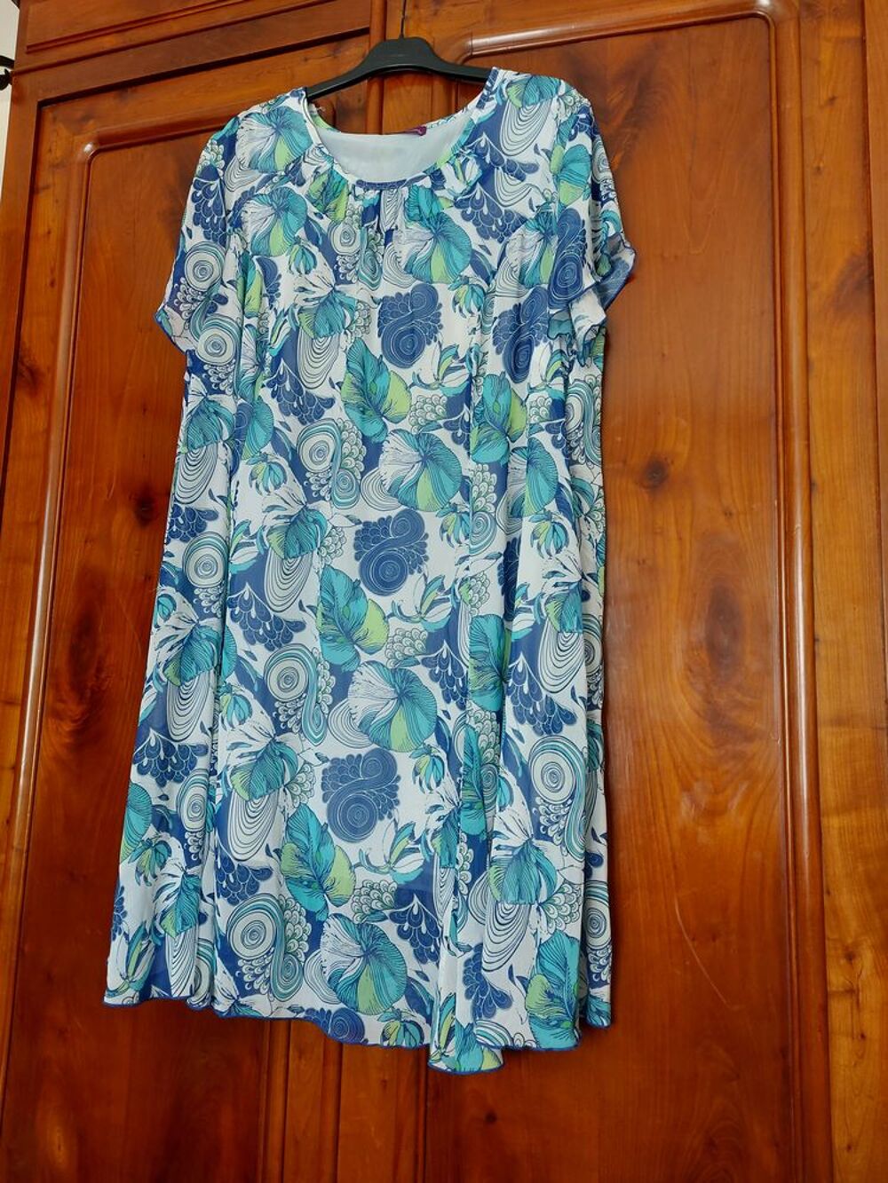 Robe l&eacute;g&egrave;re Vtements