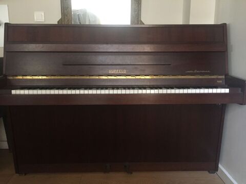 Piano droit de la marque HUPPELD  950 Perpignan (66)