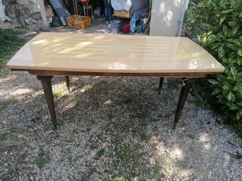 belle table en bois massif clair de style vintage 200 Esbly (77)