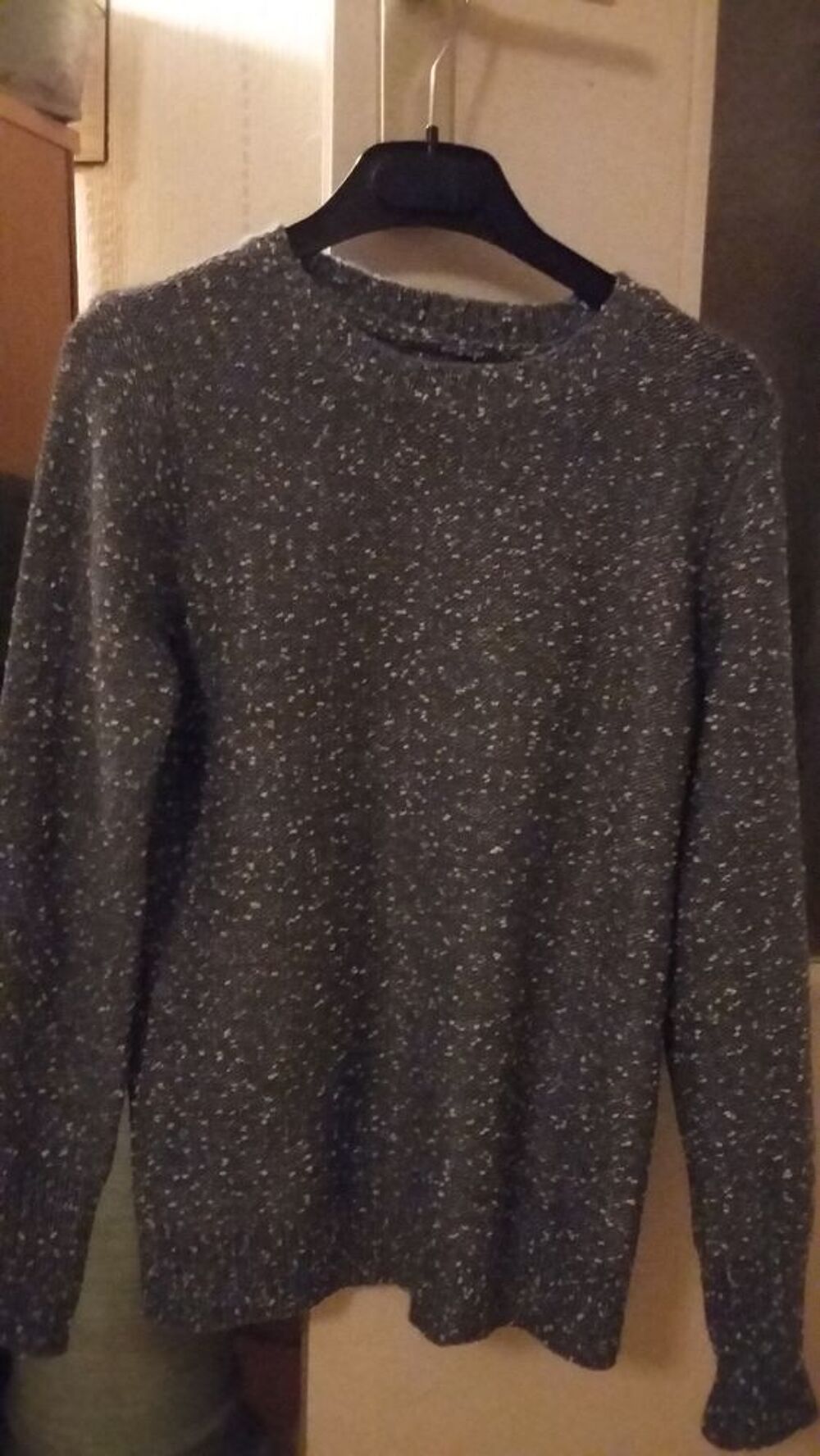 Tres beau pull chine bleu et blanc Vêtements