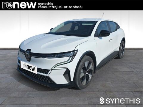 Renault M&eacute;gane Megane E-Tech EV40 130ch standard charge Equilibre 2022 occasion Fr&eacute;jus 83600