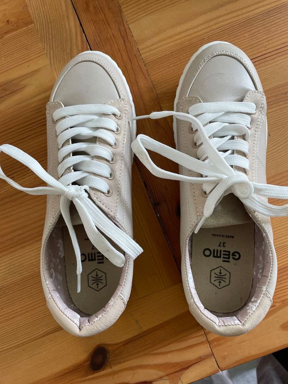 Basket femme taille 37 neuve Chaussures
