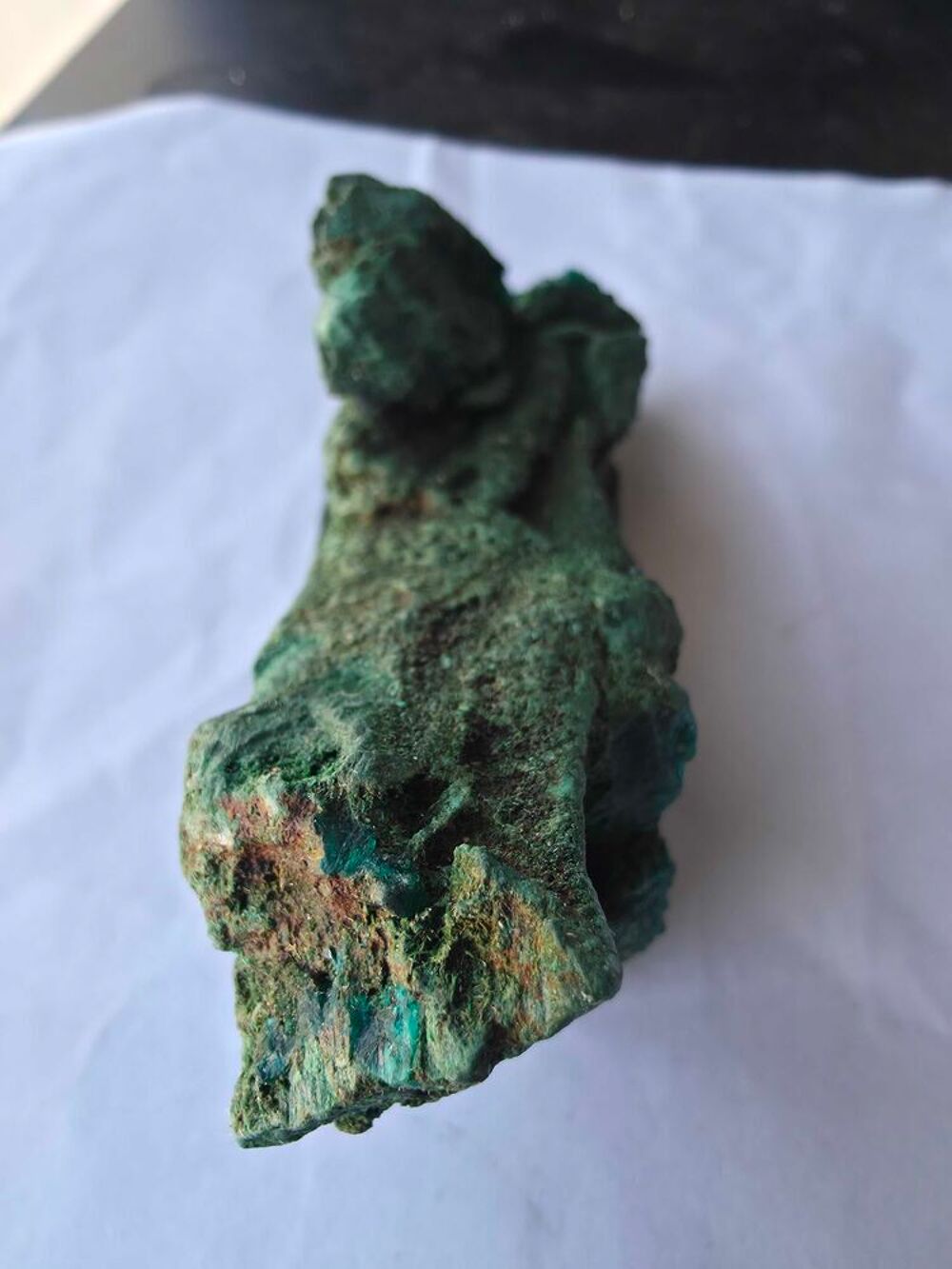 Dioptase Cristallis&eacute;e &amp; Malachite Velours RDC de Collection 196g 