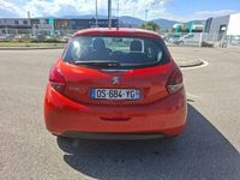 208 1.2 PureTech 110ch S&S BVM5 Allure 2015 occasion 69320 Feyzin