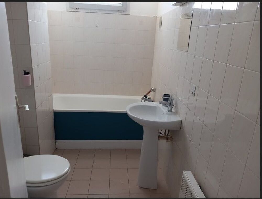 Location Appartement Beau studio meublé avec Parking Privé et Balcon Neuilly-sur-marne