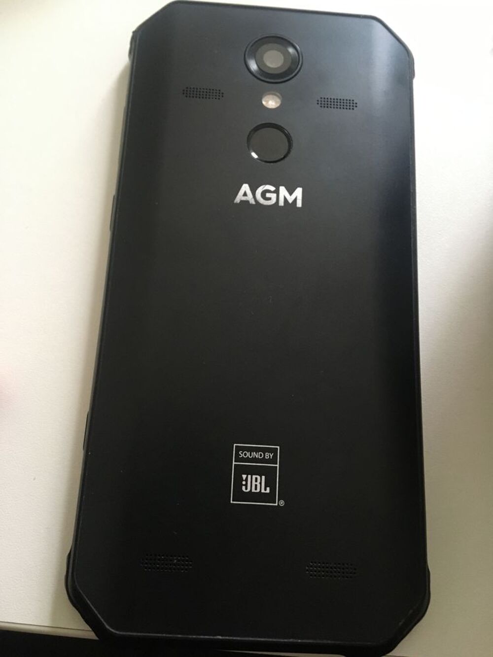 Smartphone AGM A09 avec coque et verres tremp&eacute;s Tlphones et tablettes