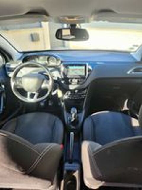 208 1.2 PureTech 110ch S&S BVM5 Allure 2015 occasion 94450 Limeil-Br&eacute;vannes