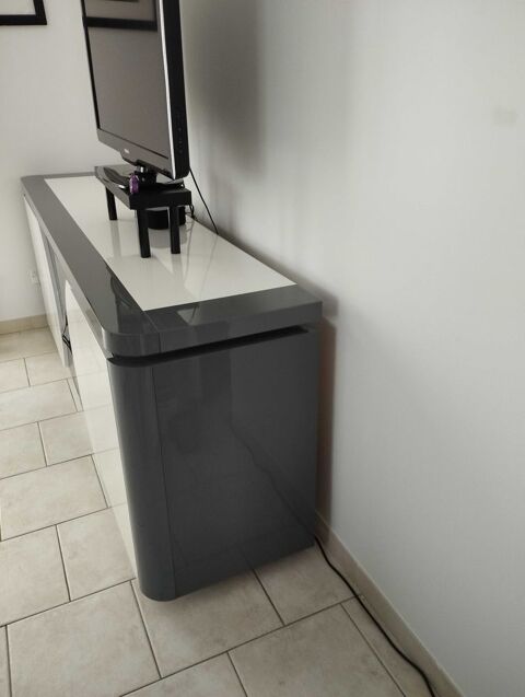 Buffet bas 310 Chappes (10)