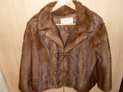 VESTE DE VISON VINTAGE
120 Dourdan (91)