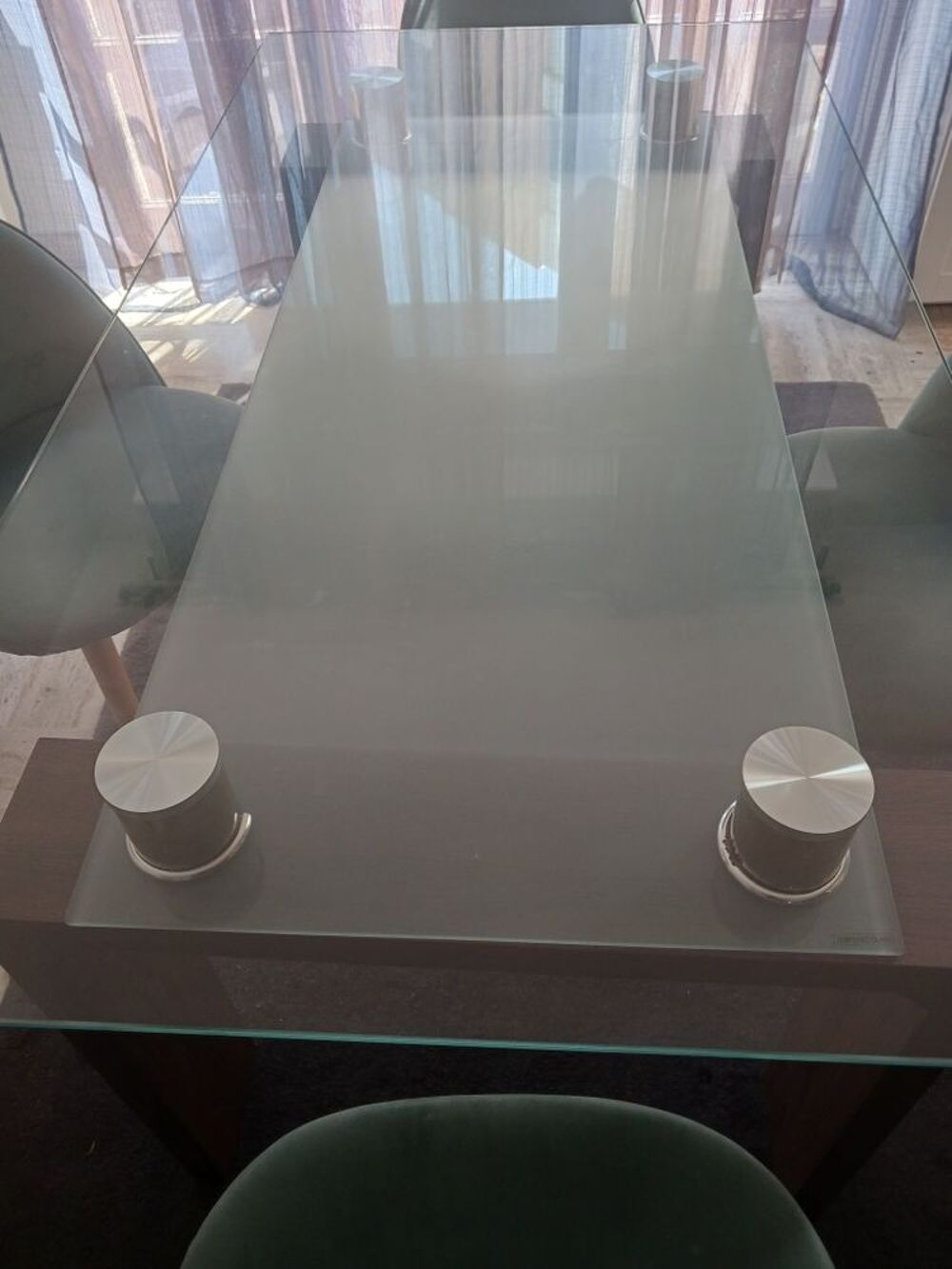 Table de salon en verre avec 4 chaises Meubles