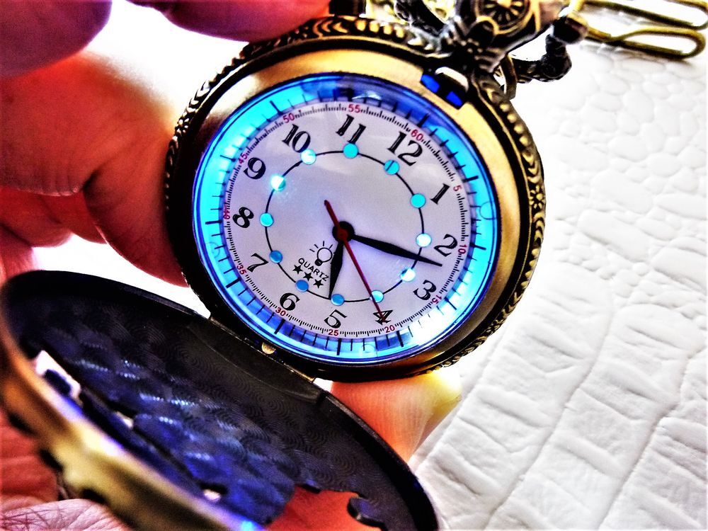 LOCOMOTIVE VAPEUR LED montre gousset 2020 GOC2002 Bijoux et montres
