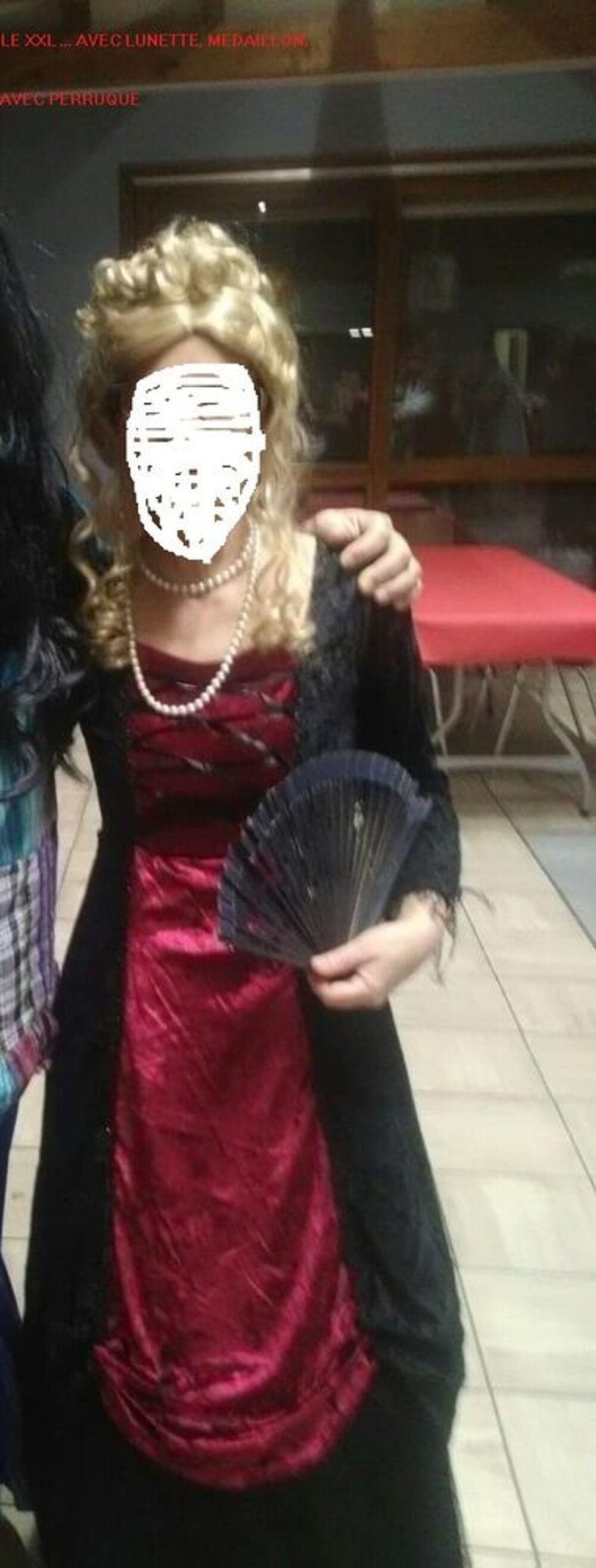 Plusieurs d&eacute;guisements Vêtements